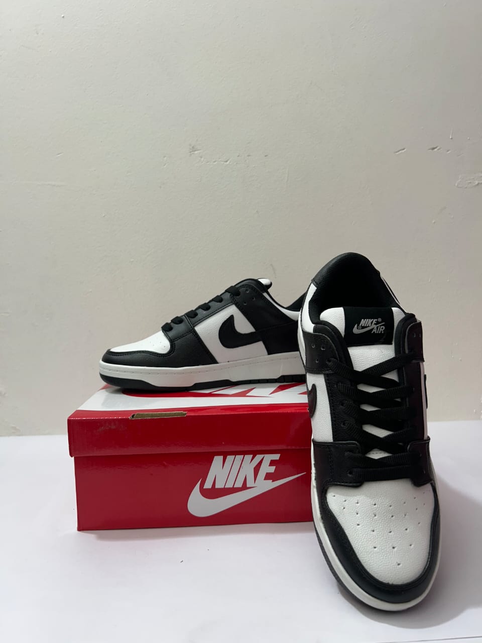 Nike Dunk Low Retro Sneakers