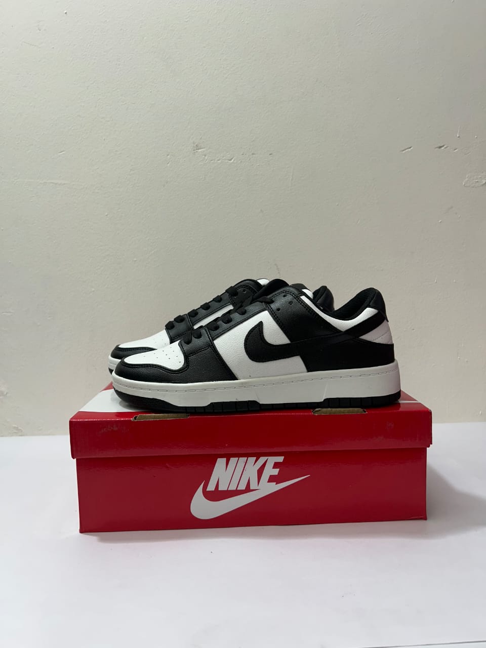 Nike Dunk Low Retro Sneakers